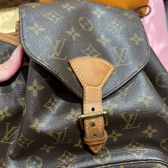 Lv backpack 🎒 - Picture 11 of 14